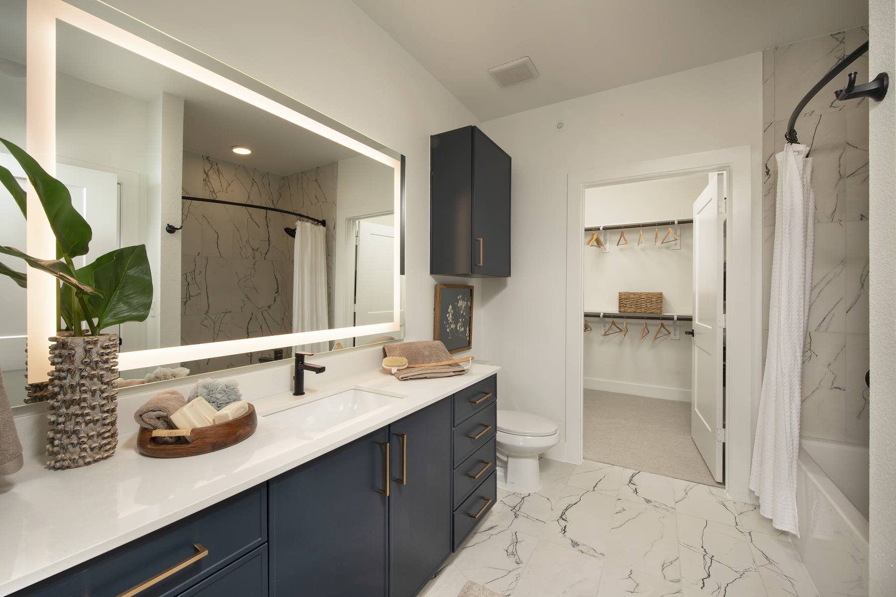 2BR Bathroom